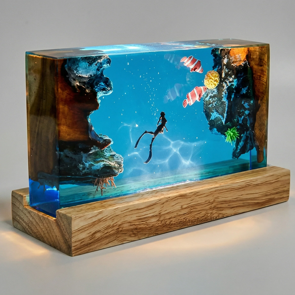 RESINOVA - BALEINE ET DIVERS